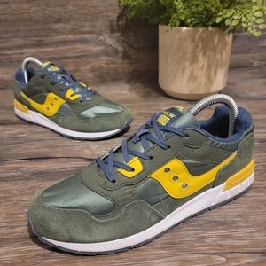 SAUCONY SHADOW 5000 size 5.5